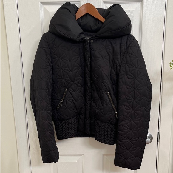 Kenneth Cole Reaction Jackets & Blazers - Kenneth Cole Reaction Black Cropped Puffer Jacket